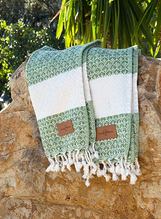 Peacock set van 2