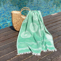 Hamamdoek
Bohemia
Green