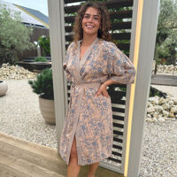 Badjas kimono long
Balyy batik
Happy Holiday